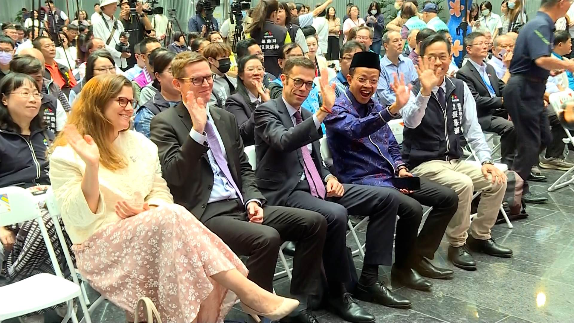 20251023-099-J1.mxf.01_00_12_24.Still001