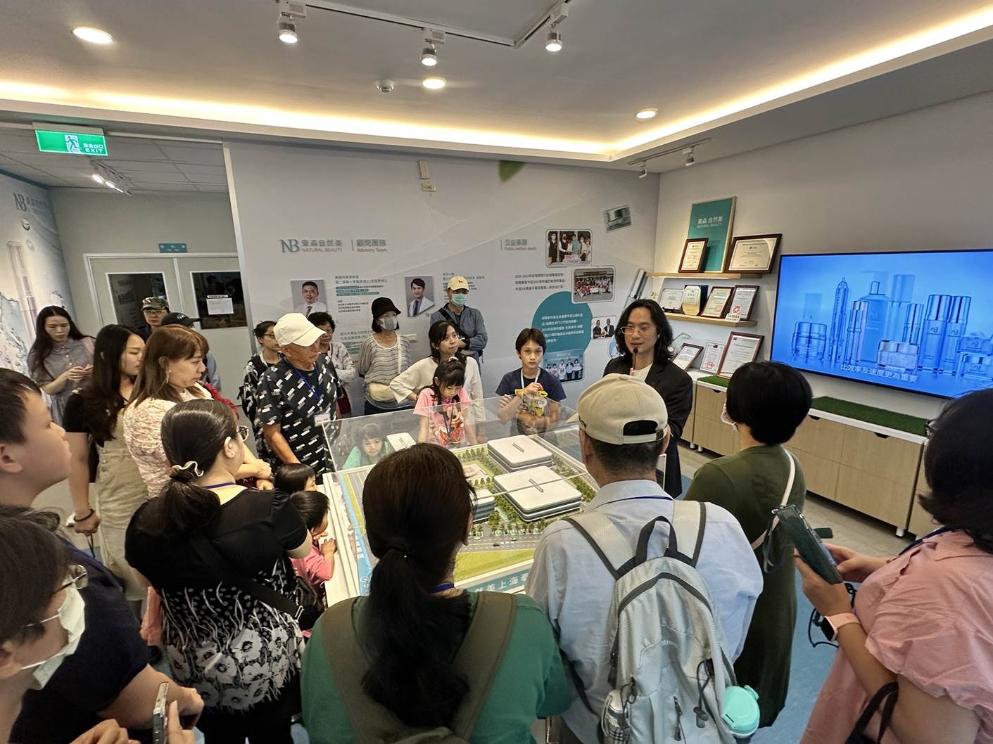 新北市自98年起積極輔導傳統產業轉型為觀光工廠與產業文化館，結合教育體驗與休閒觀光。（圖／新北市政府經濟發展局提供）