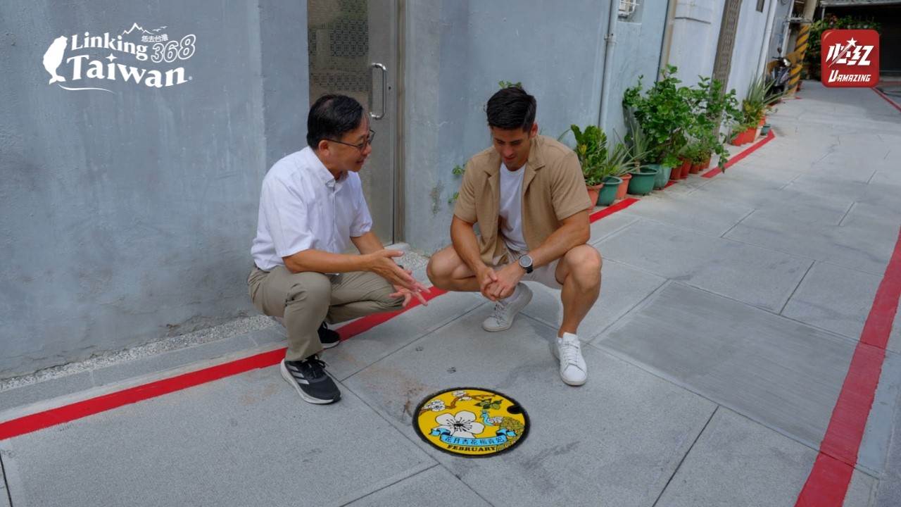 三老爺宮的十二花神化作人孔蓋彩繪，巧妙融合宗教文化與創意美學，展現難得一見的藝術風華。