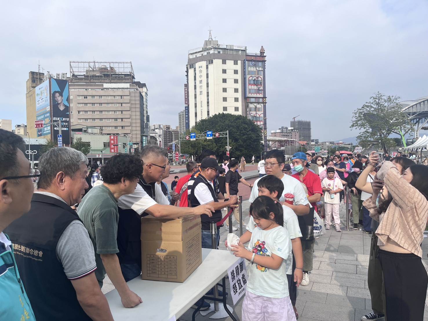 購物節挺台中豬-500份排骨酥秒殺_0