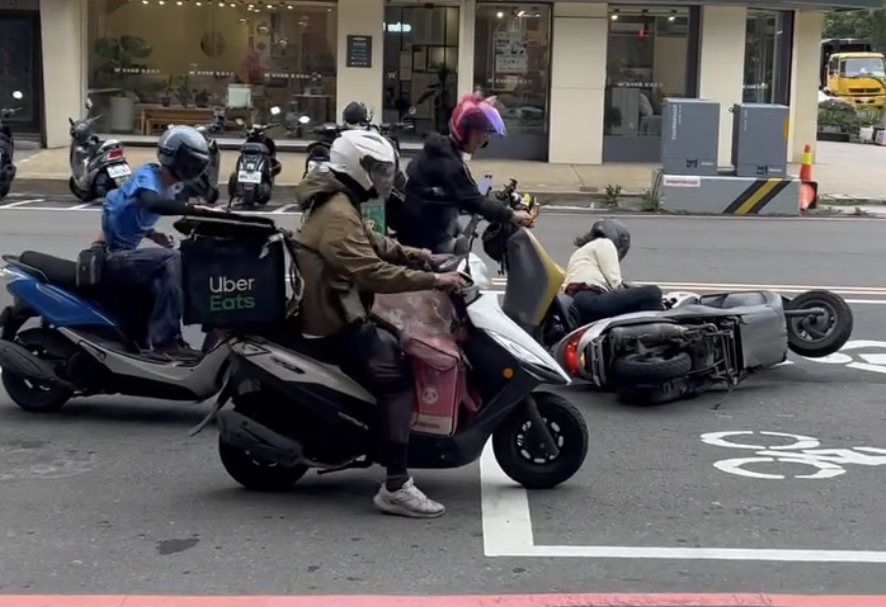 截圖 2025-11-11 下午1.52.38