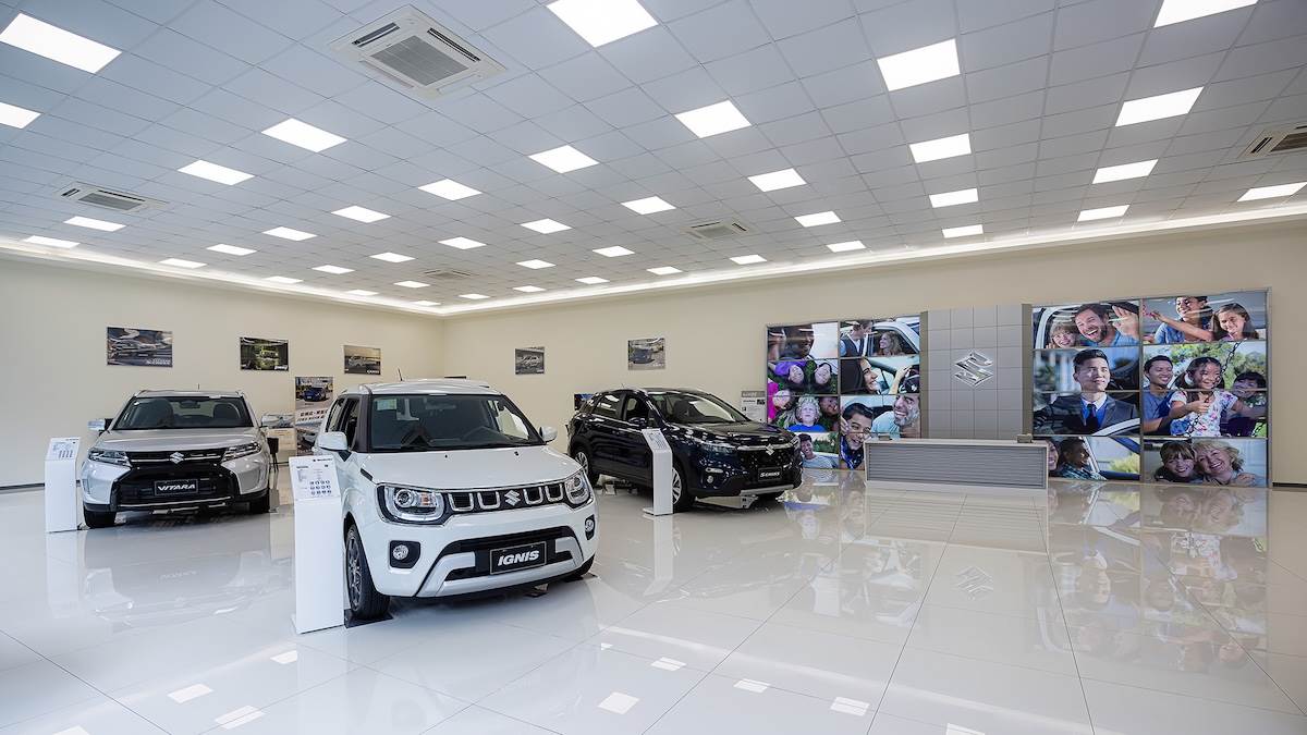 展示區展示SUZUKI全車系,包括IGNIS、SWIFT、VITARA、SCROSS、JIMNY及CARRY等多款車型。(圖/TAIWAN SUZUKI提供)