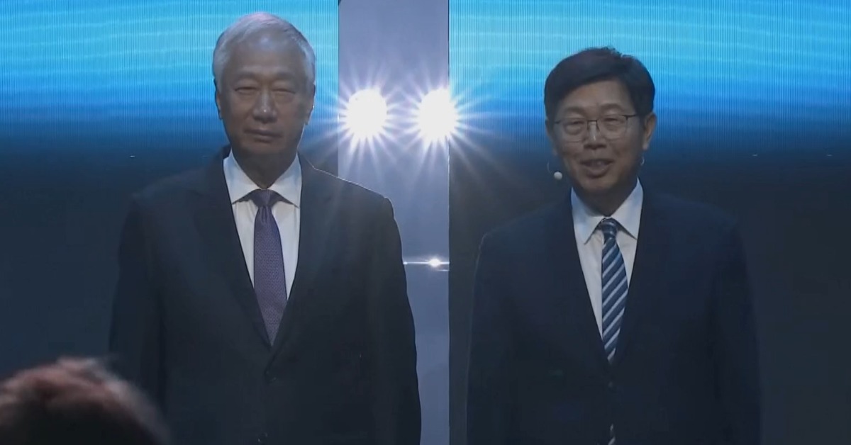 郭台銘滿頭白髮站台 鴻海科技日同框劉揚偉