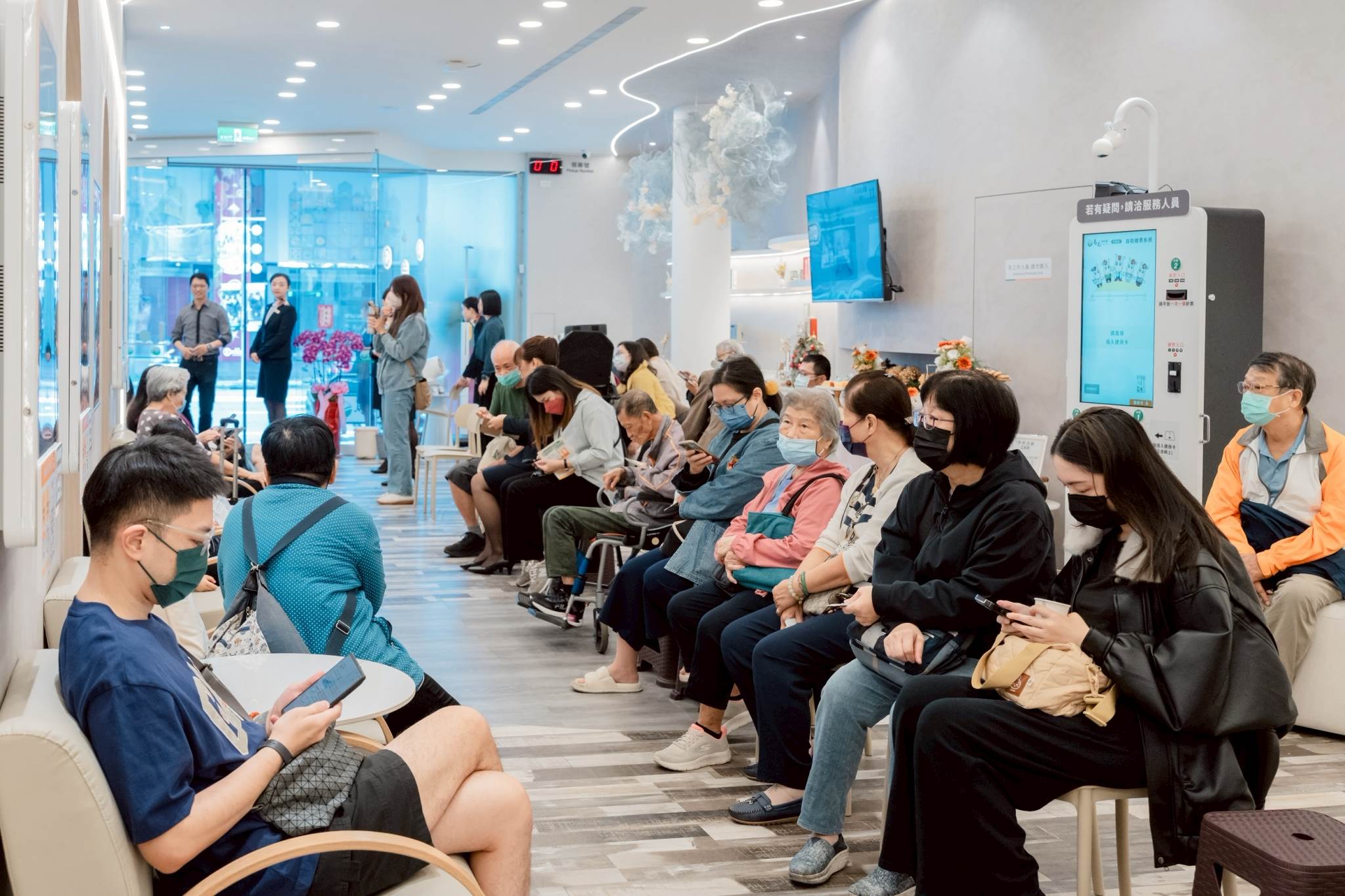 馬光首創全預約制模式,患者只需於預約前10分鐘報到,即可省去冗長的候診時間。(圖/馬光中醫提供)