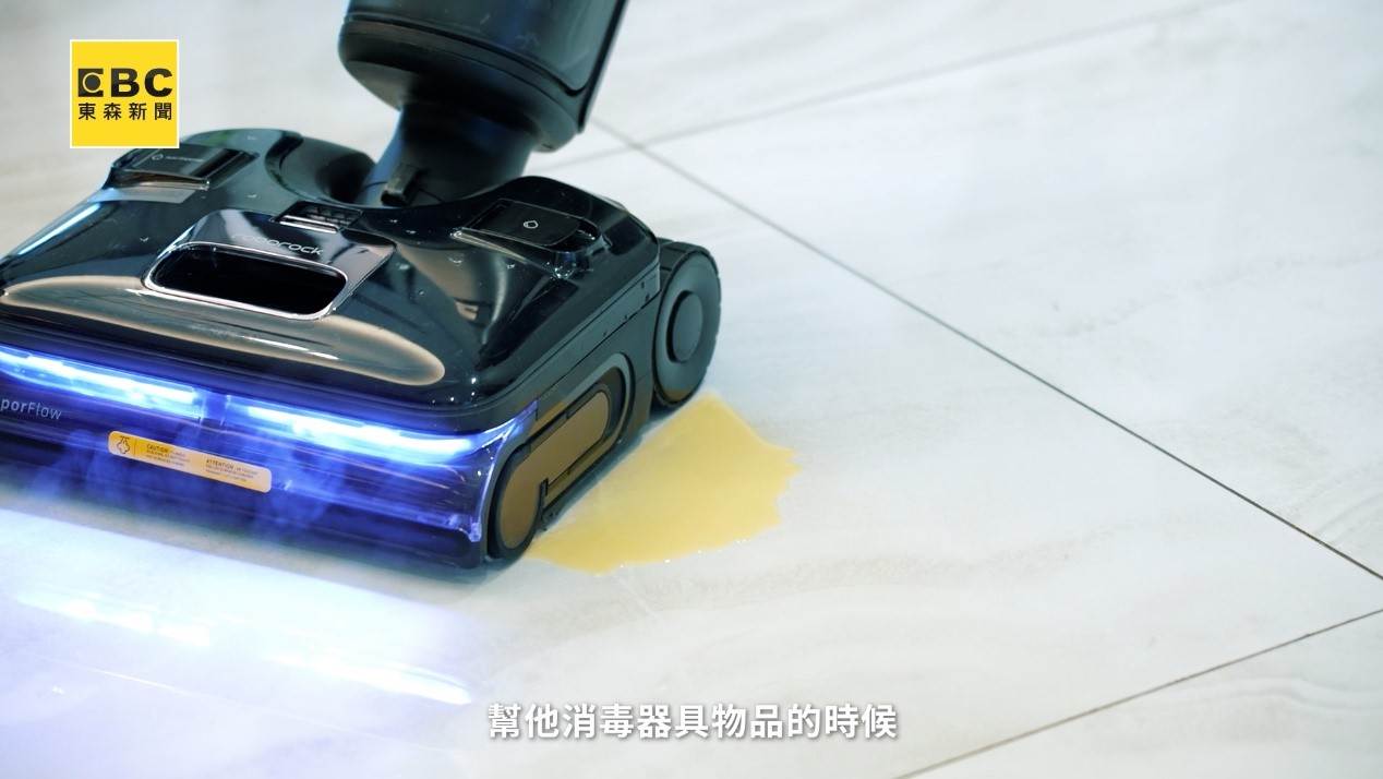 F25 Ultra淨蒸者清潔後能迅速烘乾刷。（圖／東森新聞）