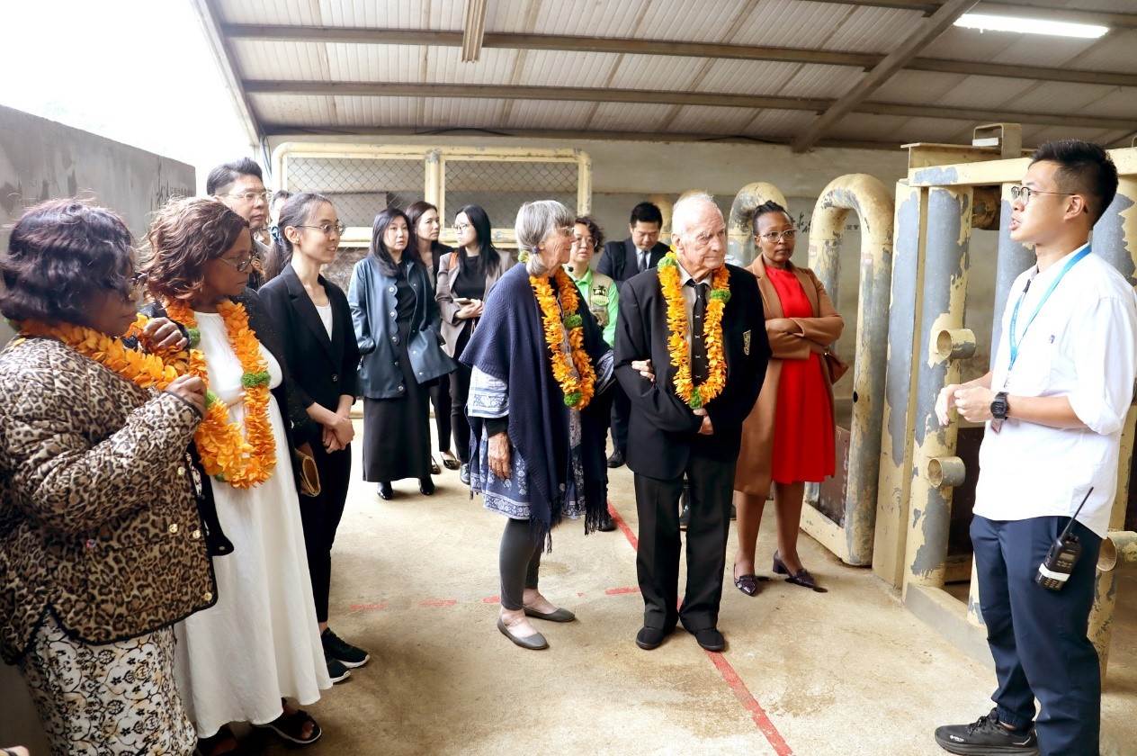 六福旅遊集團積極推動<a href='/search/tags/跨國交流/' target='_blank'>跨國交流</a>，吸引多國表達合作意願，並專程到訪進行深度交流。（圖／東森新聞）