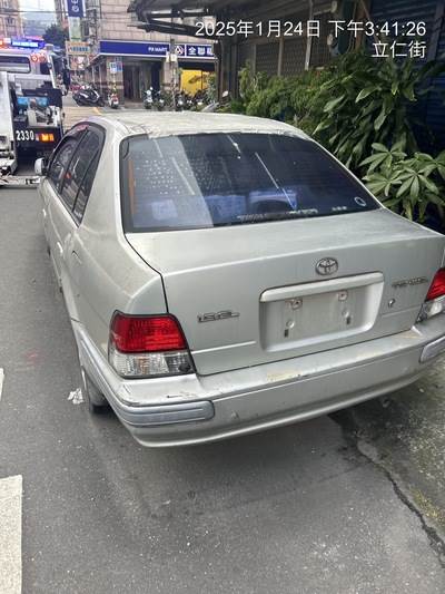 未懸掛牌照停放於道路(圖1)