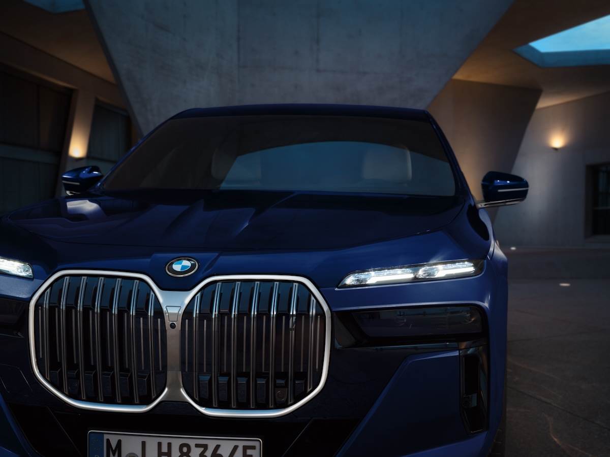 735i M Edition與740i M Edition升級M Sport套件。（圖／汎德提供）