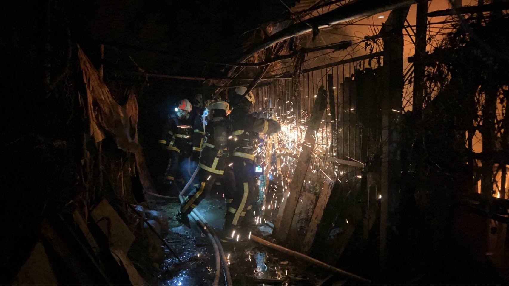 FD84DF78-CEA4-4885-AC2C-2015345B2EBA