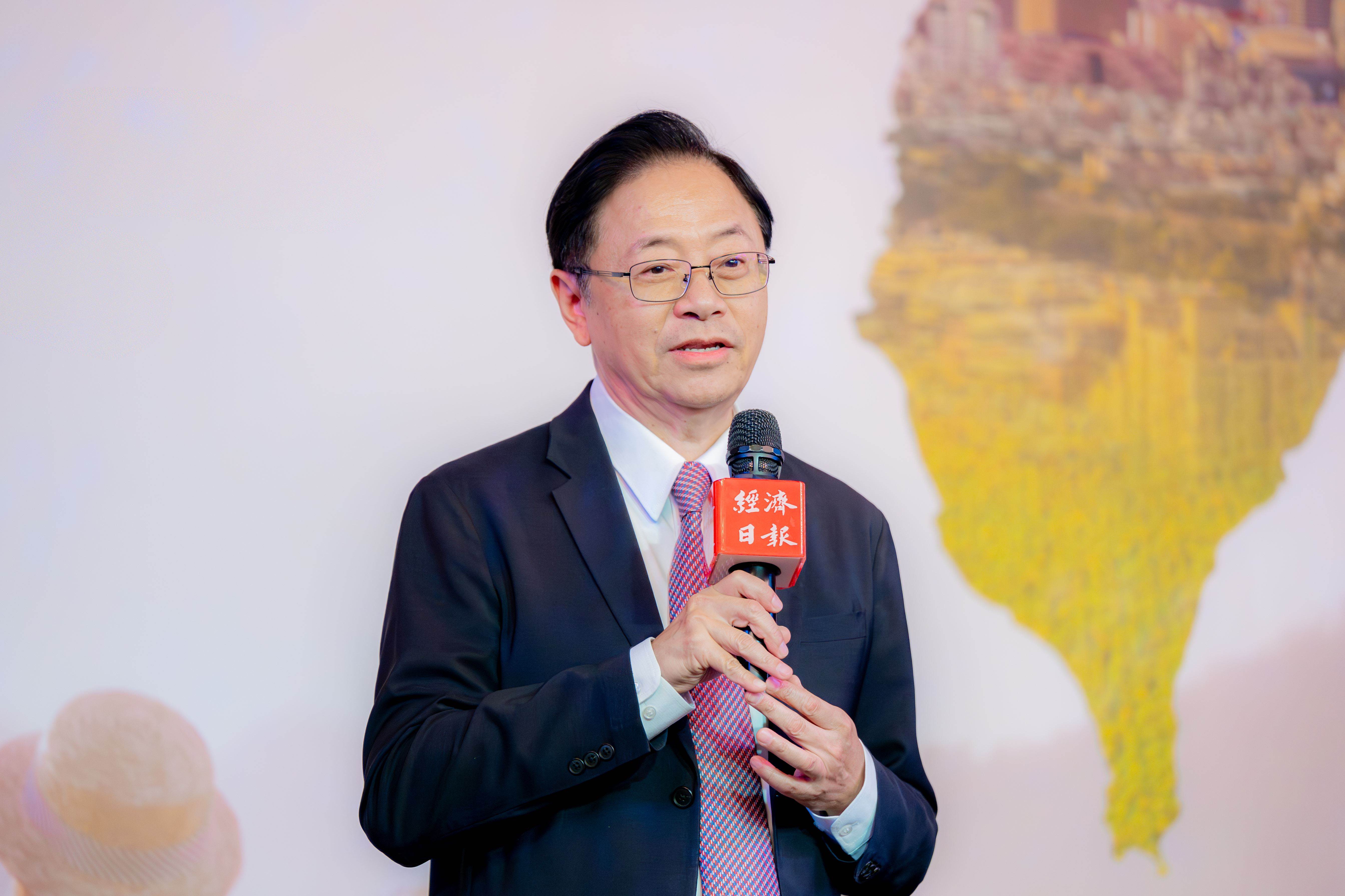 af0f0c99-c5b3-4ae2-ba41-6d8b2869477f