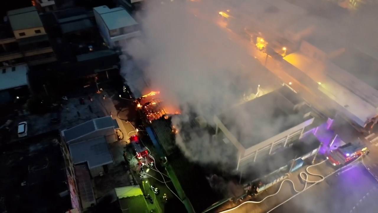 786579083.044476.mp4_snapshot_00.02.314