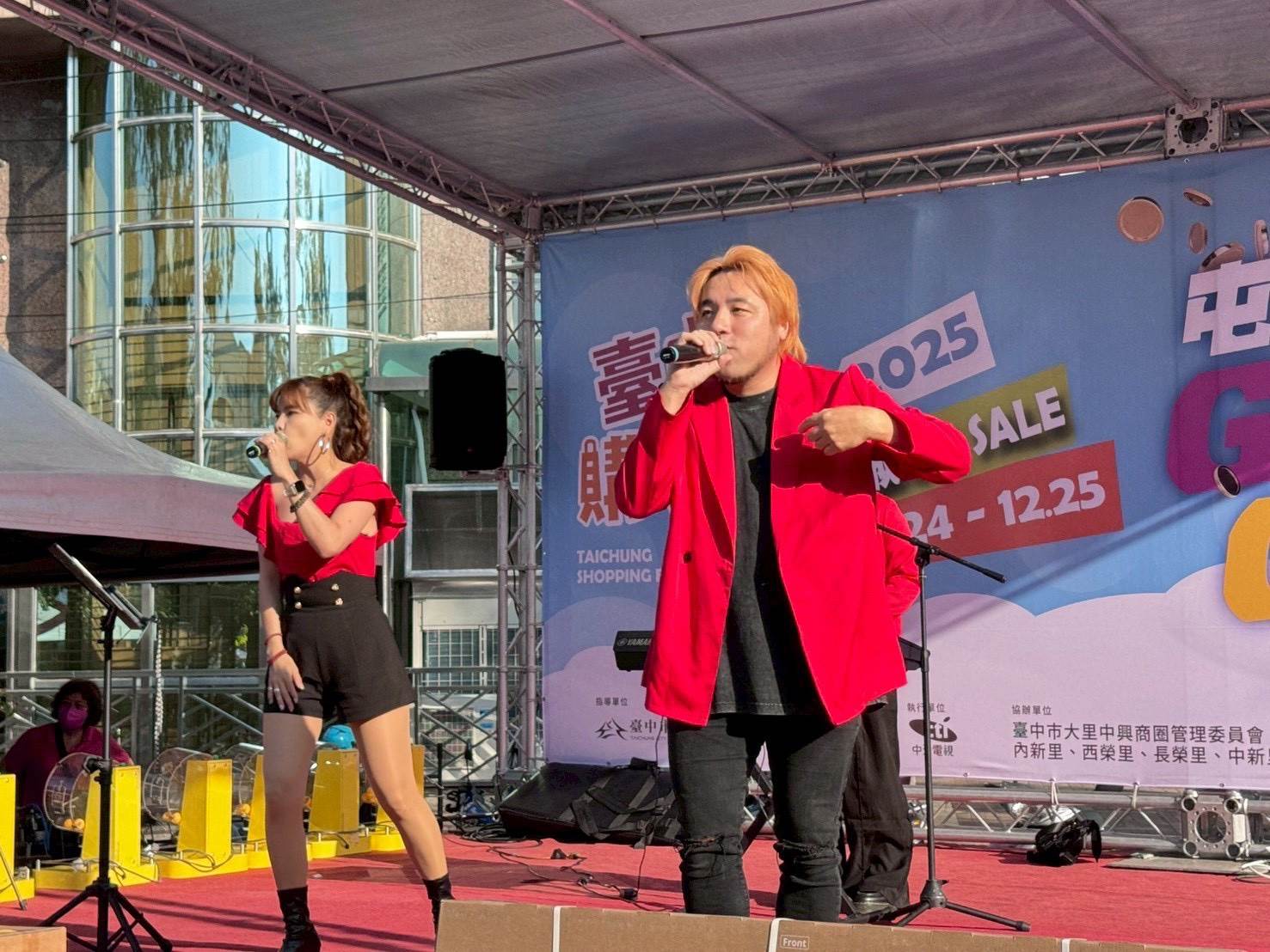 台中購物節遍依地方風格打造主題表演與互動遊戲。（圖／台中市政府經濟發展局提供）