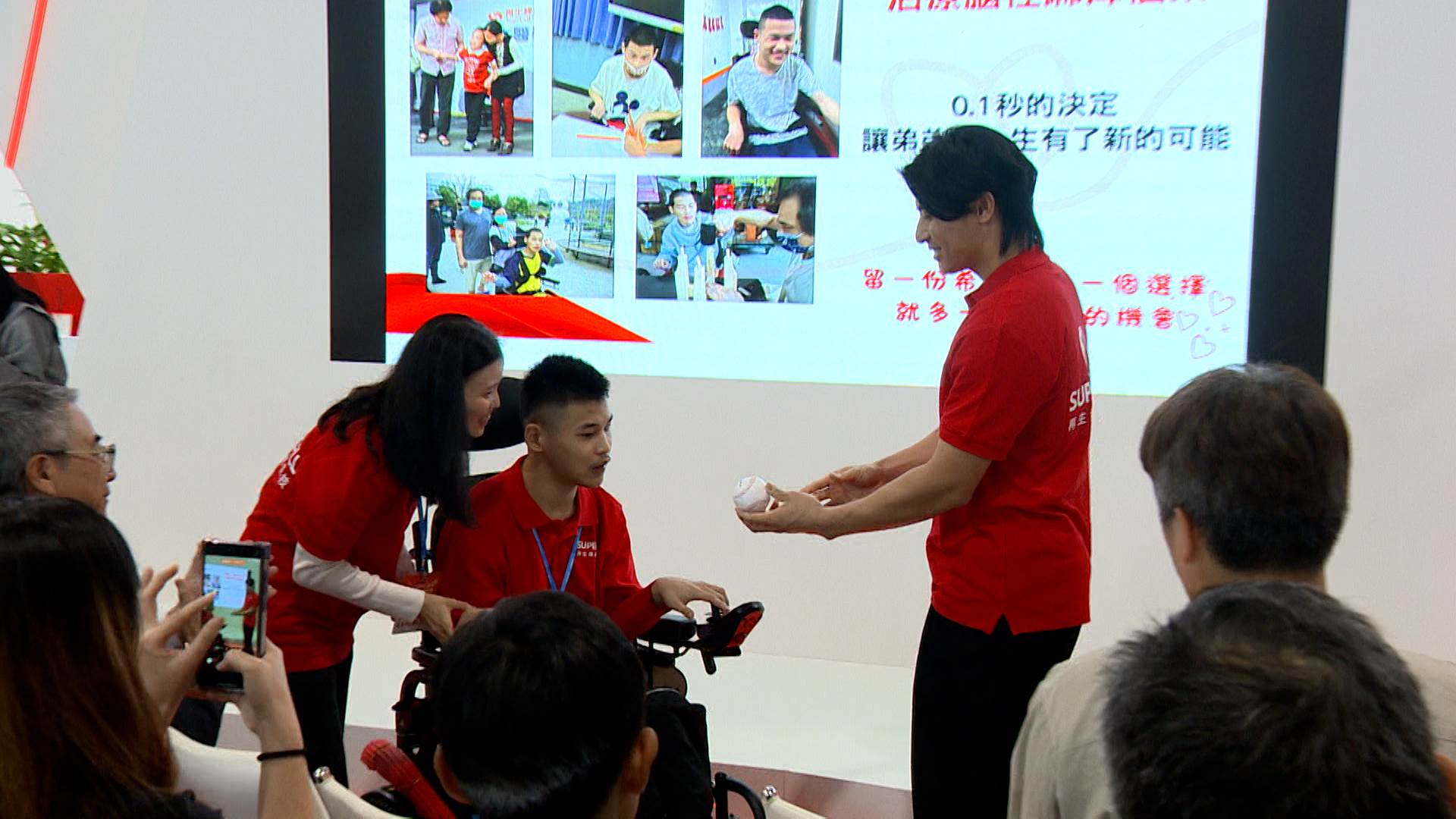 序列 18.00_00_03_27.Still009