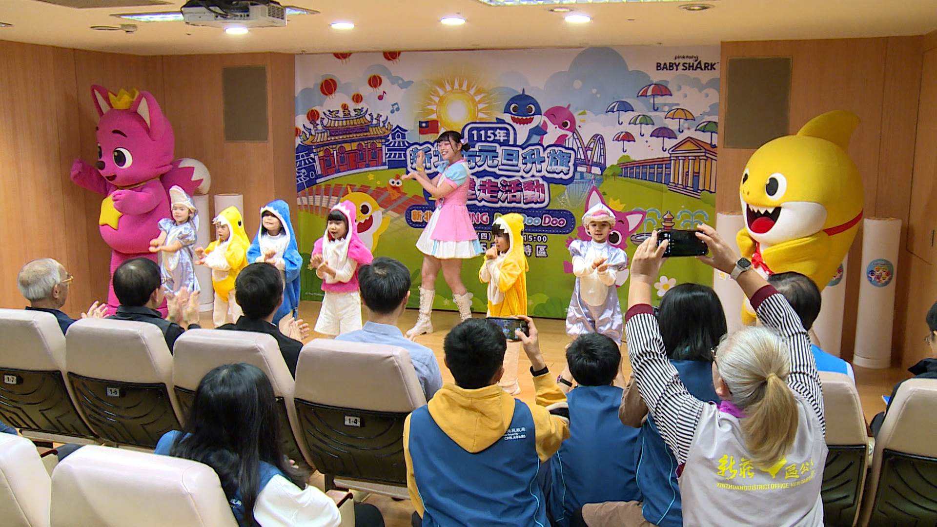 L BAR_整點用(修邊).00_04_42_02.Still001