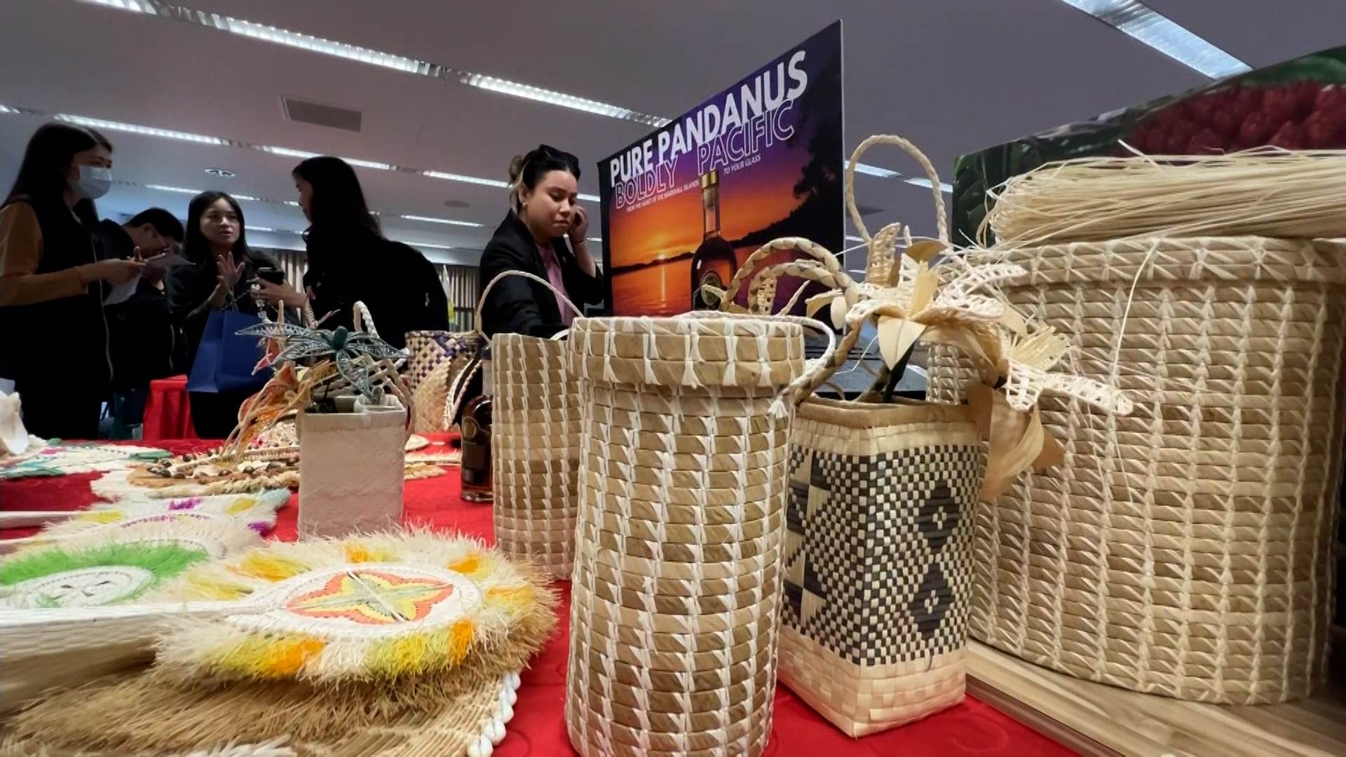 馬紹爾傳統手工編織藝品。(圖/東森新聞)