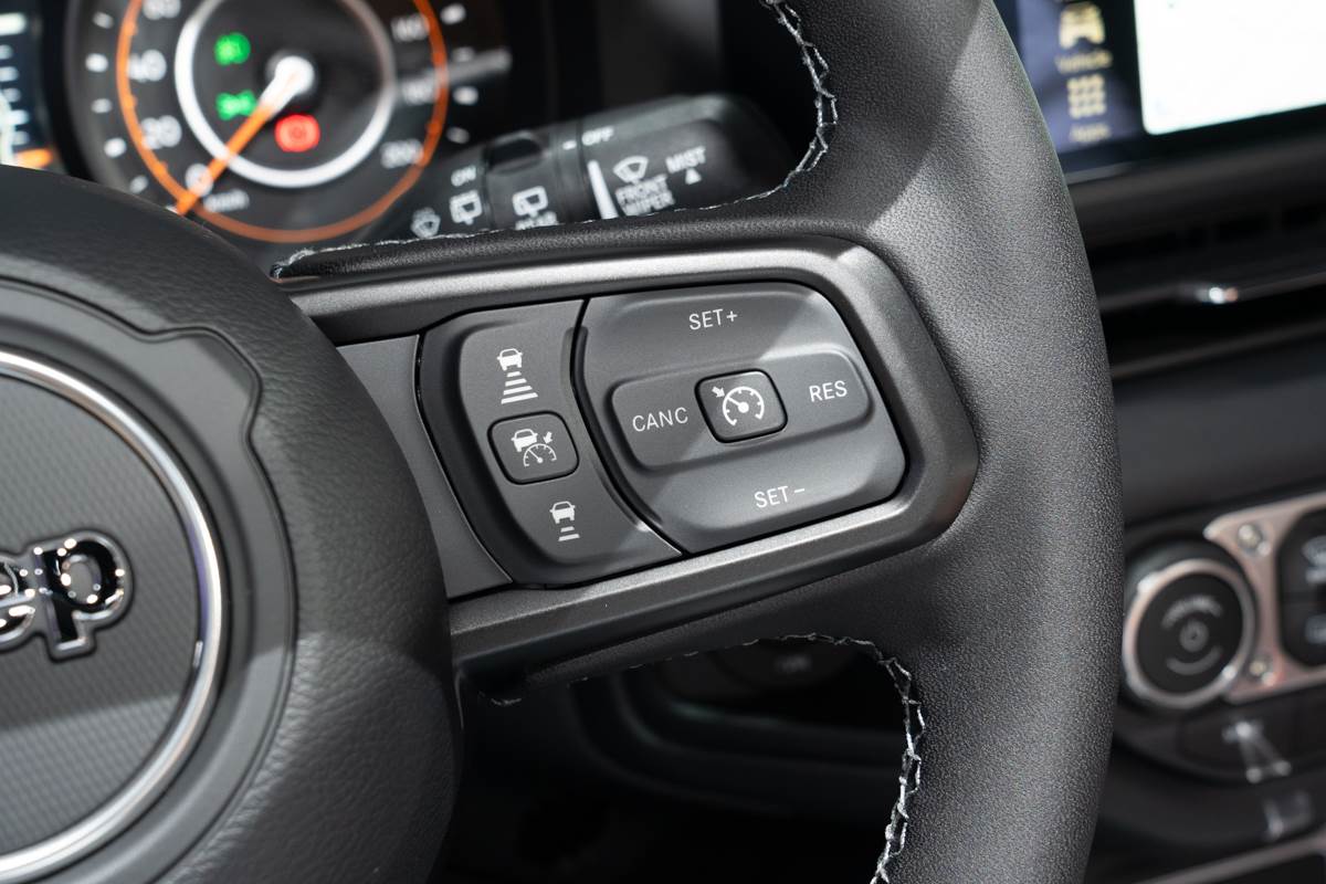 Wrangler搭載多項ADAS先進駕駛輔助系統。(圖/林昱丞攝影)