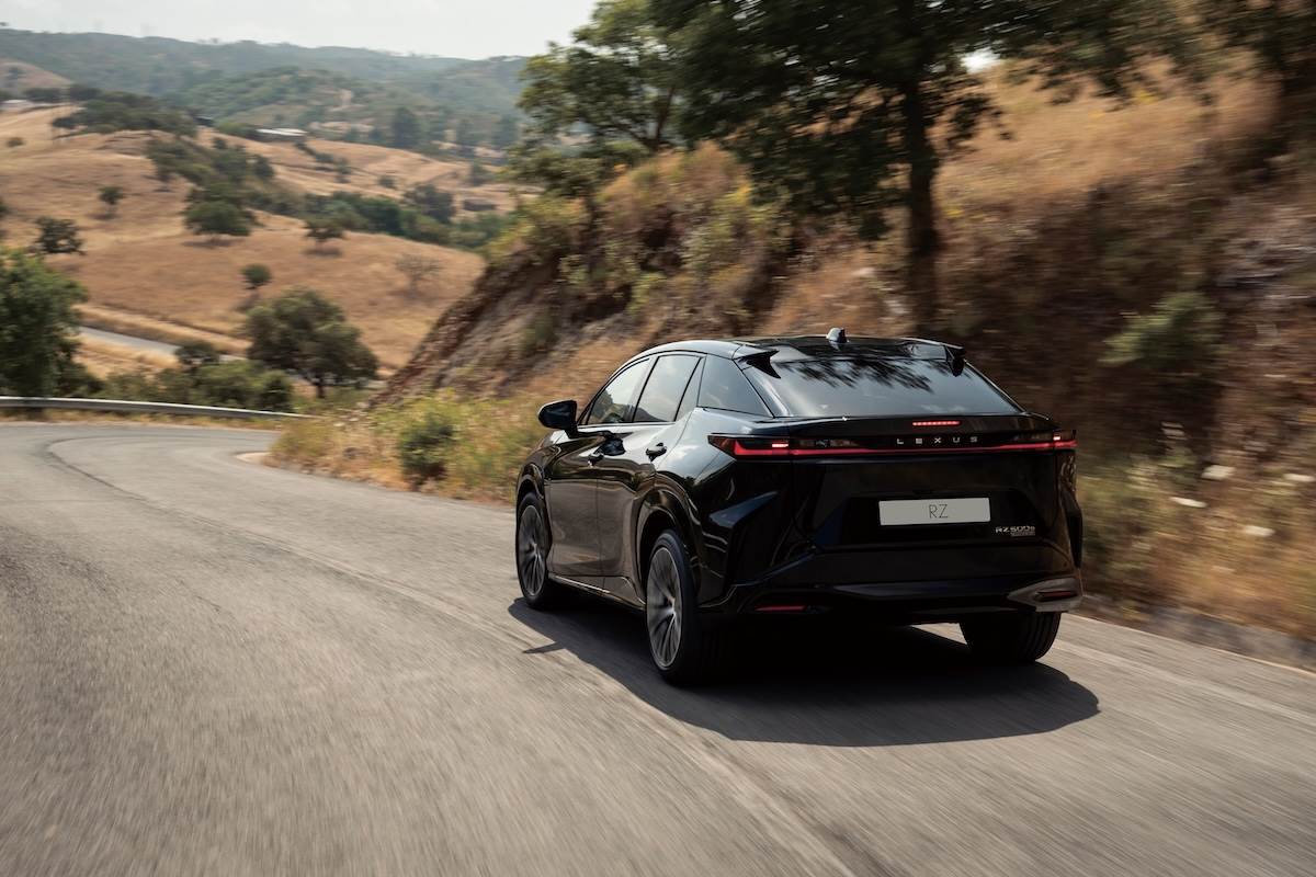 RZ 500e提供豪華與旗艦雙等級。(圖/Lexus提供)