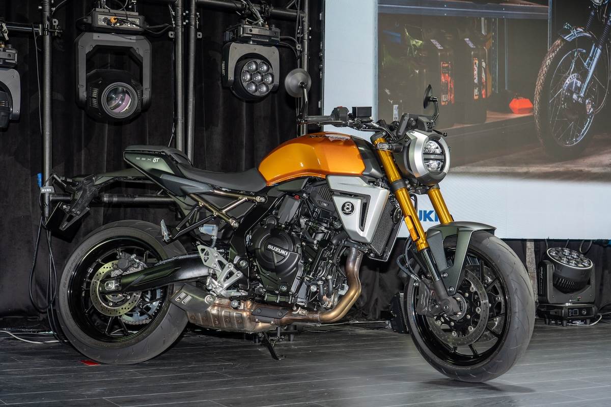 GSX-8T以「Retro Spirit, Next Generation Performance」為核心理念,運用現代頂尖科技,重新詮釋SUZUKI 1970年代傳奇名車T500「Titan」的經典風采。(圖/林昱丞攝影)