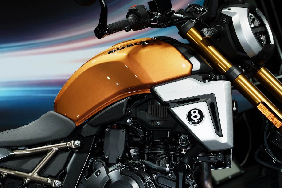 專屬設計的加大油箱,結合優雅線條與人體工學設計,且總容量來到16.5公升,大幅提升長途巡航的續航力。(圖/林昱丞攝影)