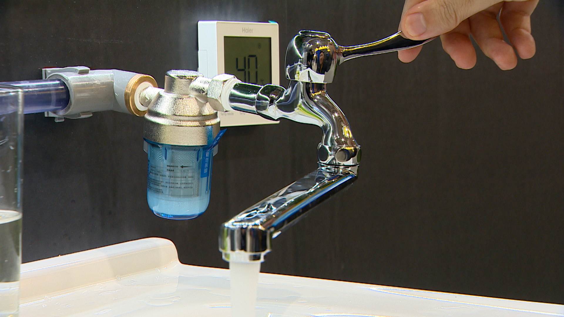 序列 18.00_00_33_06.Still009