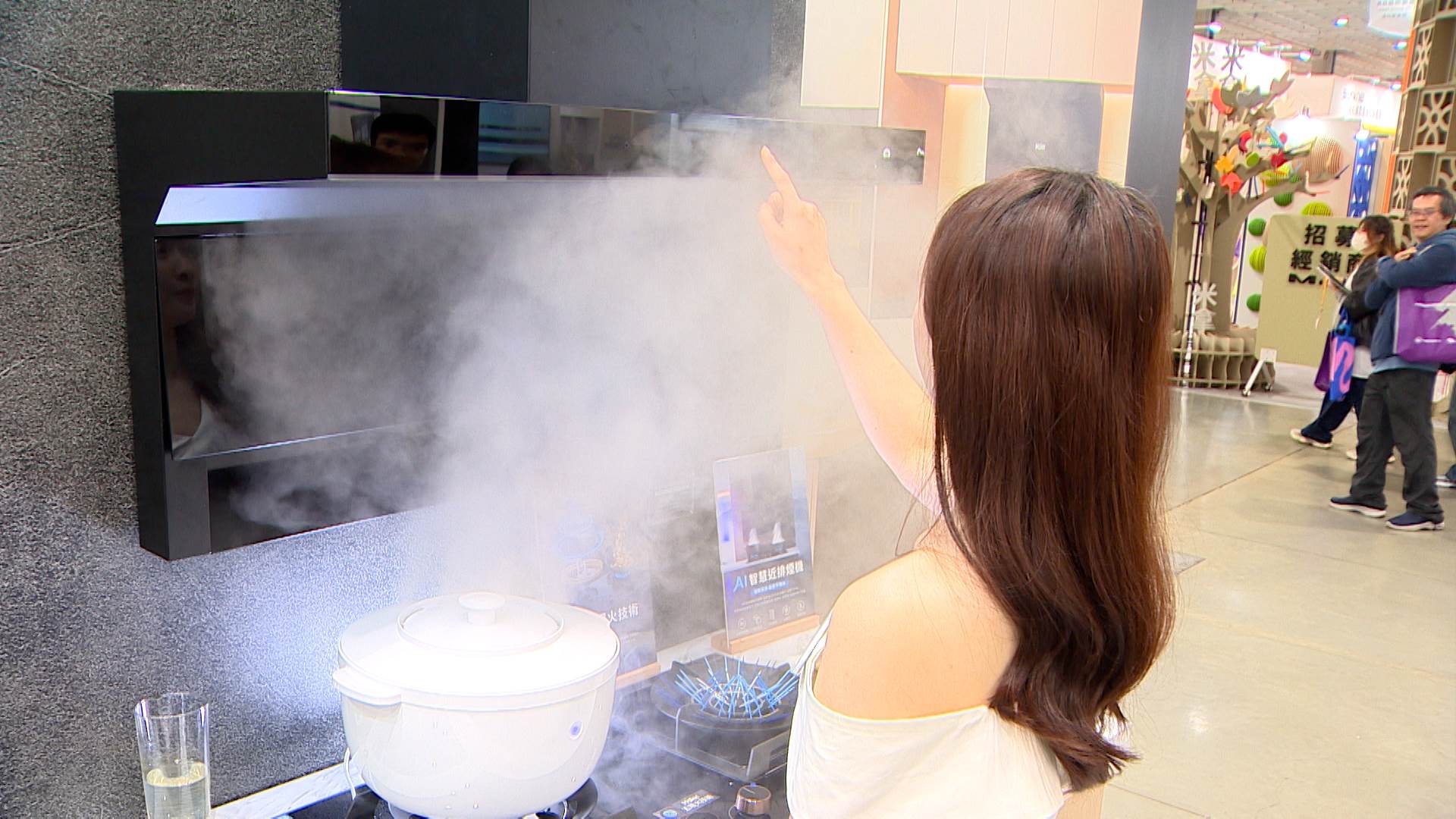 序列 18.00_01_08_09.Still011