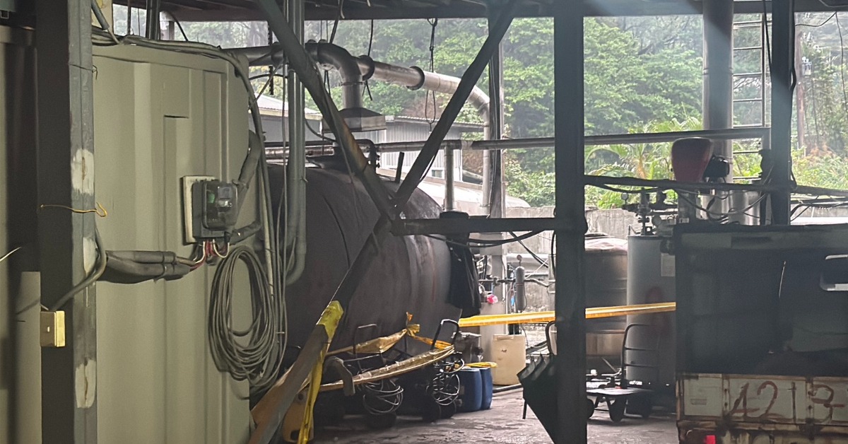 基隆市11月27日爆發自來水遭油汙污染事件。（圖／東森新聞）