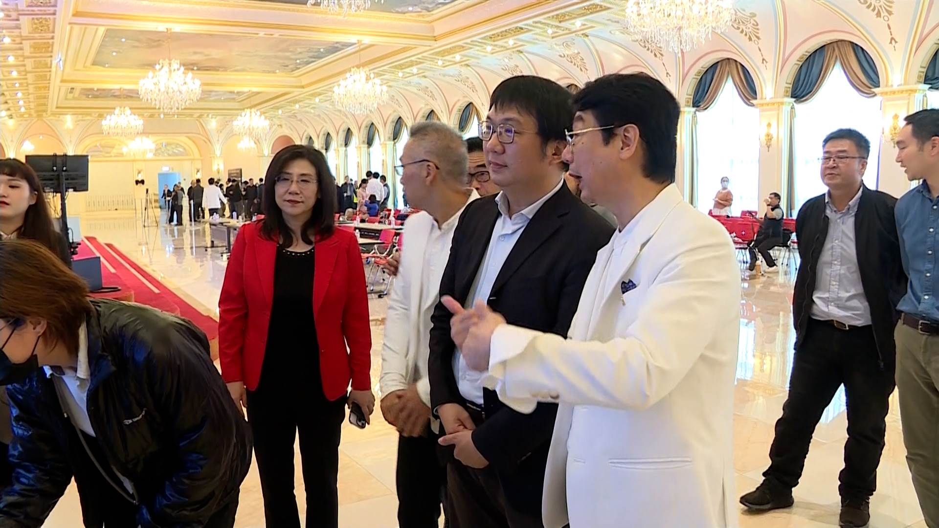 序列 18.00_00_40_02.Still009