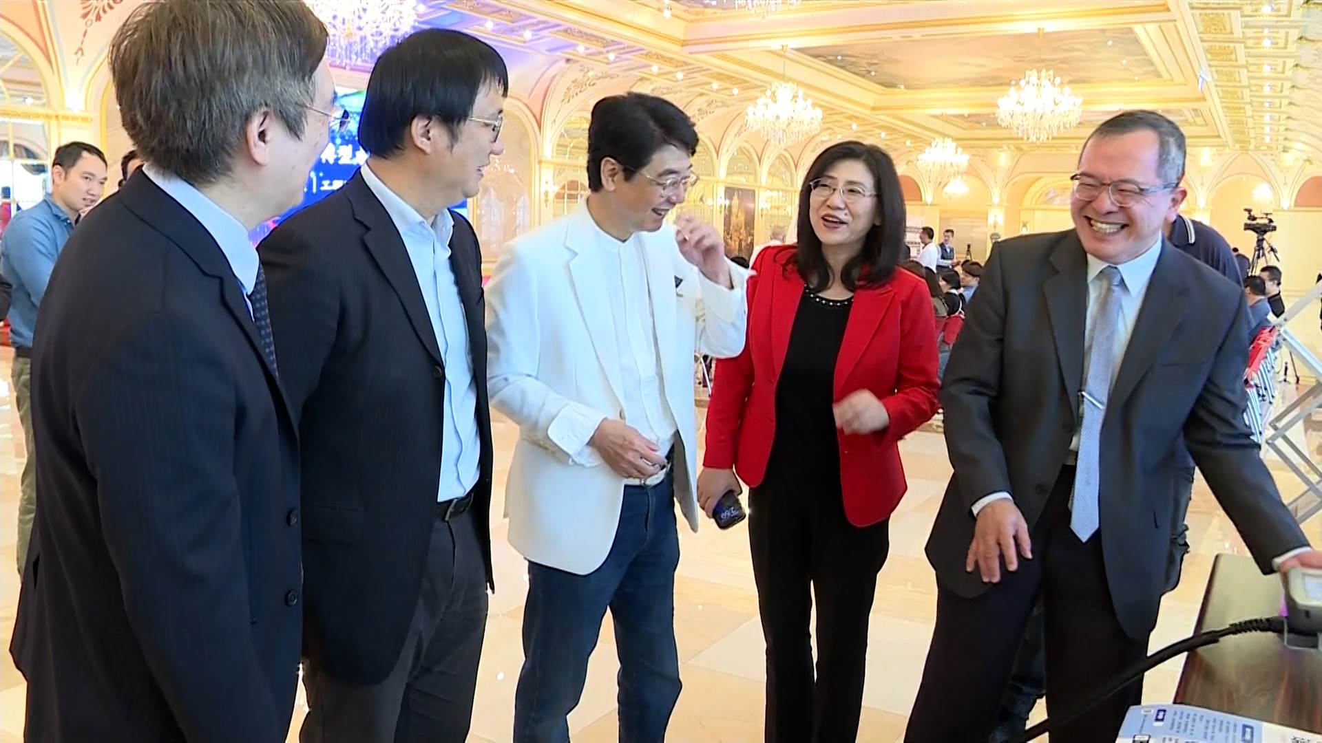 序列 18.00_01_06_07.Still010