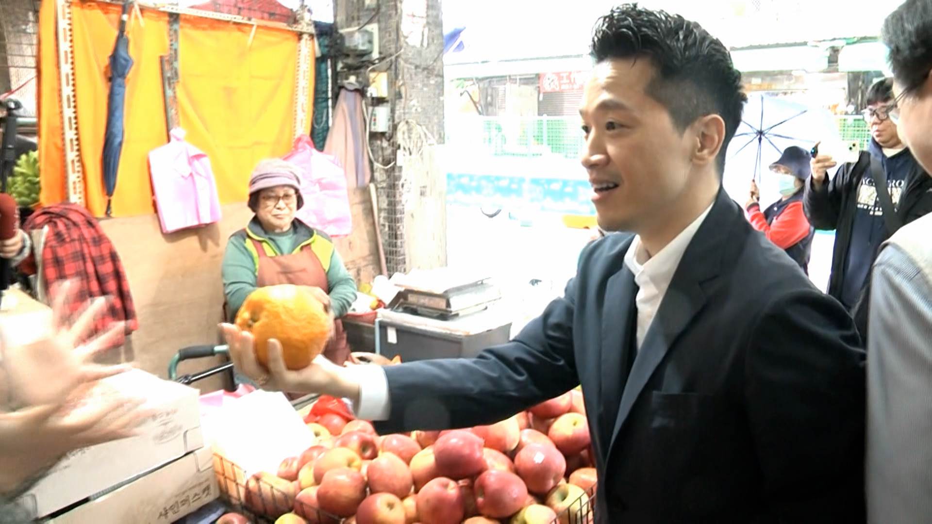 L BAR_整點用(修邊).00_08_13_25.Still006