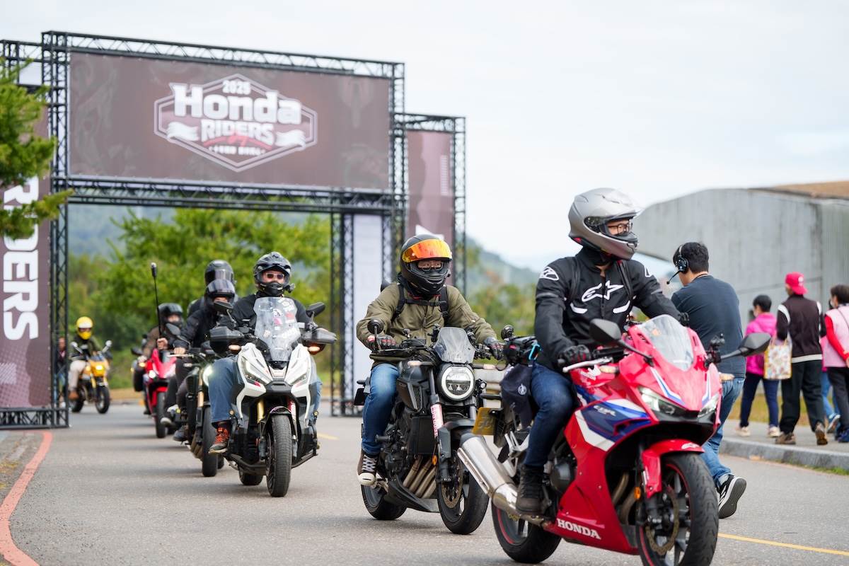 活動當天數百輛重型機車組成的壯觀車隊沿途行經日月潭環湖道路。(圖/Honda Taiwan提供)
