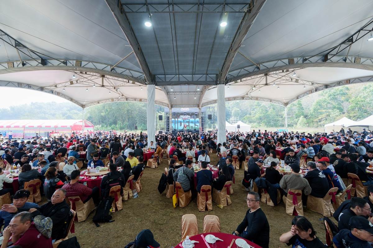 800名車主一同吃飯,場面十分壯觀。(圖/Honda Taiwan提供)