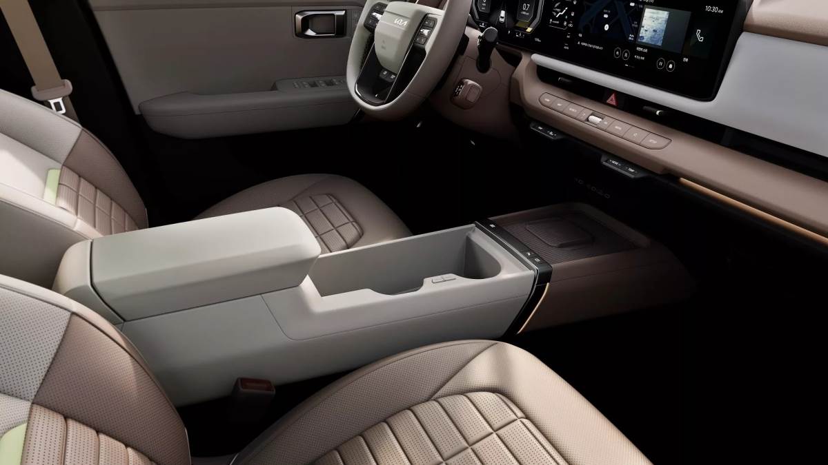 座椅方面擁有多向電動調整、記憶功能及通風、加熱功能等高級舒適配置。(圖/Kia提供)