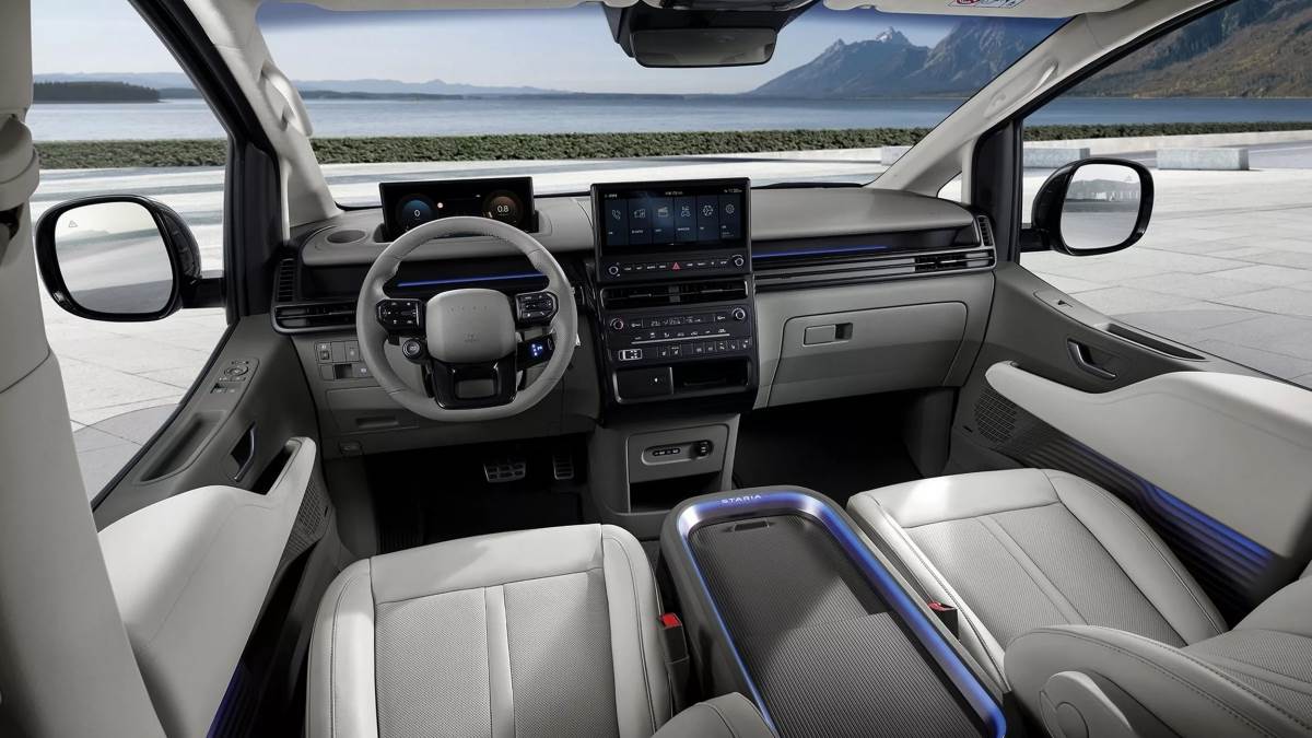 中控與儀表顯示器由原先的10.25吋增至12.3吋，並搭載最新的現代軟體與OTA遠端更新功能。（圖／現代提供）