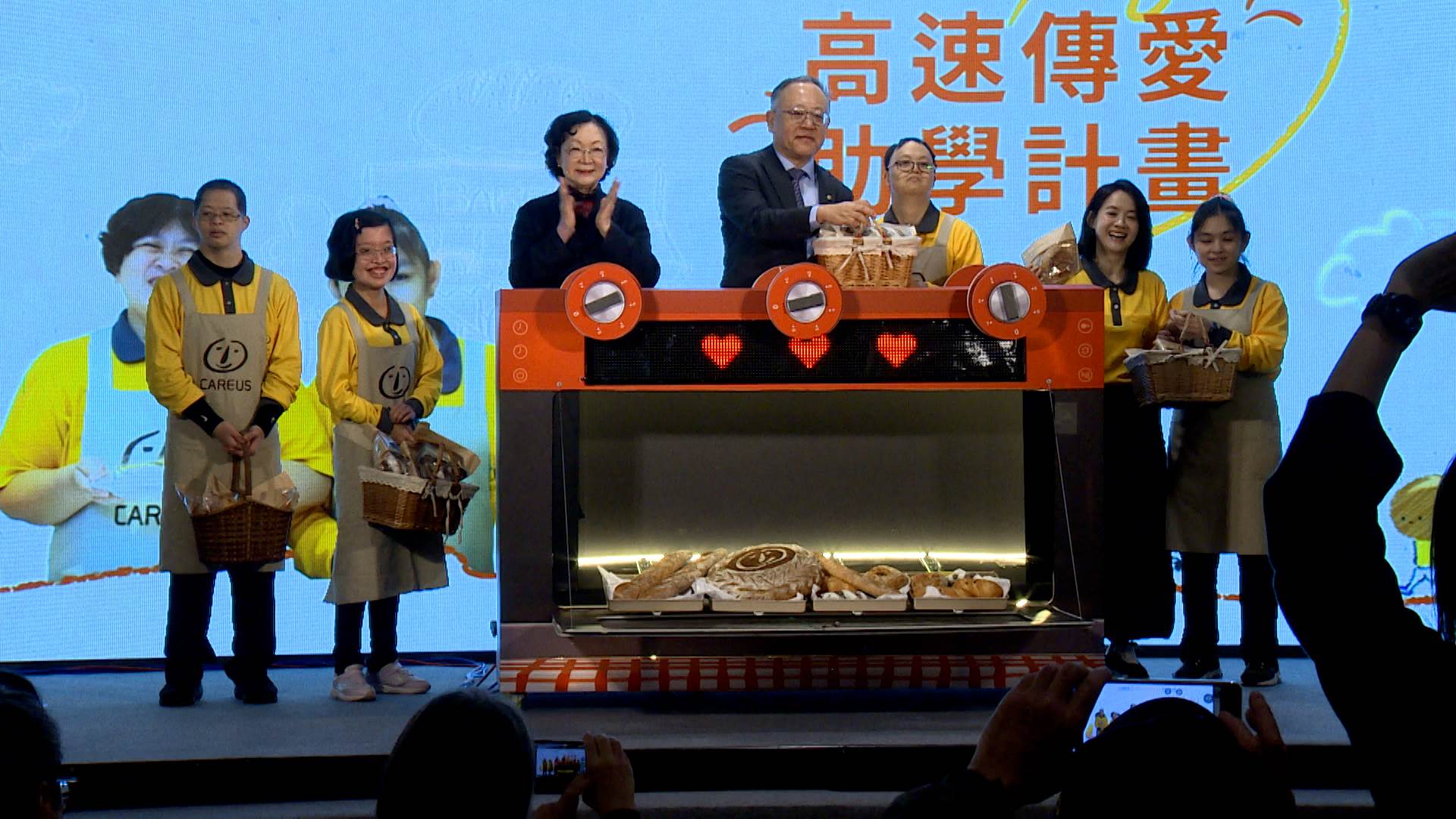 序列 18.00_02_01_17.Still015