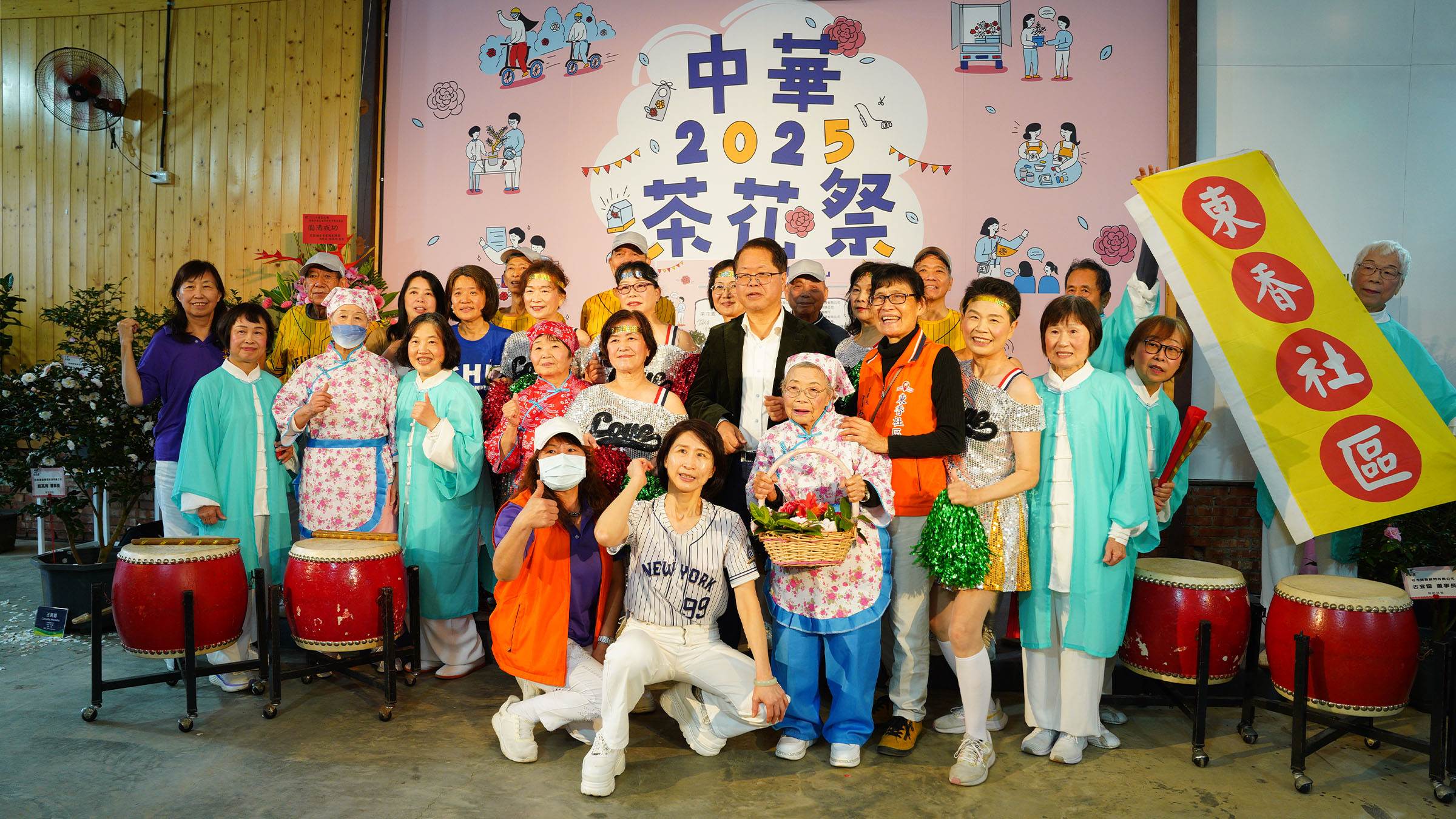 中華大學連續第六年舉辦茶花祭，邀請民眾走入校園場域，感受茶花文化與生活美學交織的多元樣貌。（圖／中華大學提供）