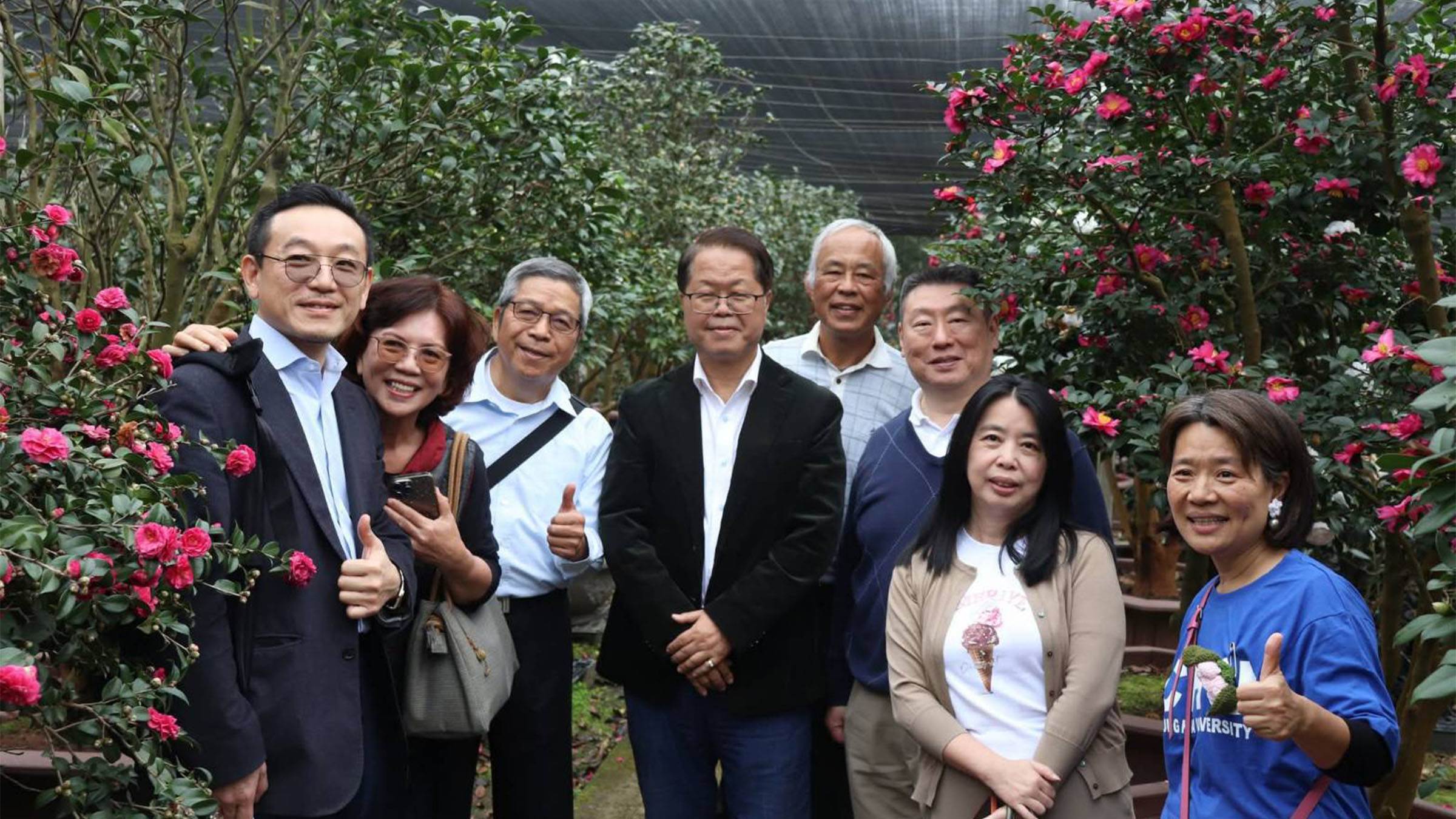 佳信茶花園展區於茶花祭開幕後，將持續開放至2026年1月2日，歡迎民眾於展期內前往參觀，體驗茶花祭的氛圍。（圖／中華大學提供）