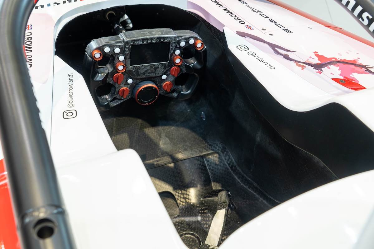 這是Formula E賽車方向盤。（圖／林昱丞攝影）