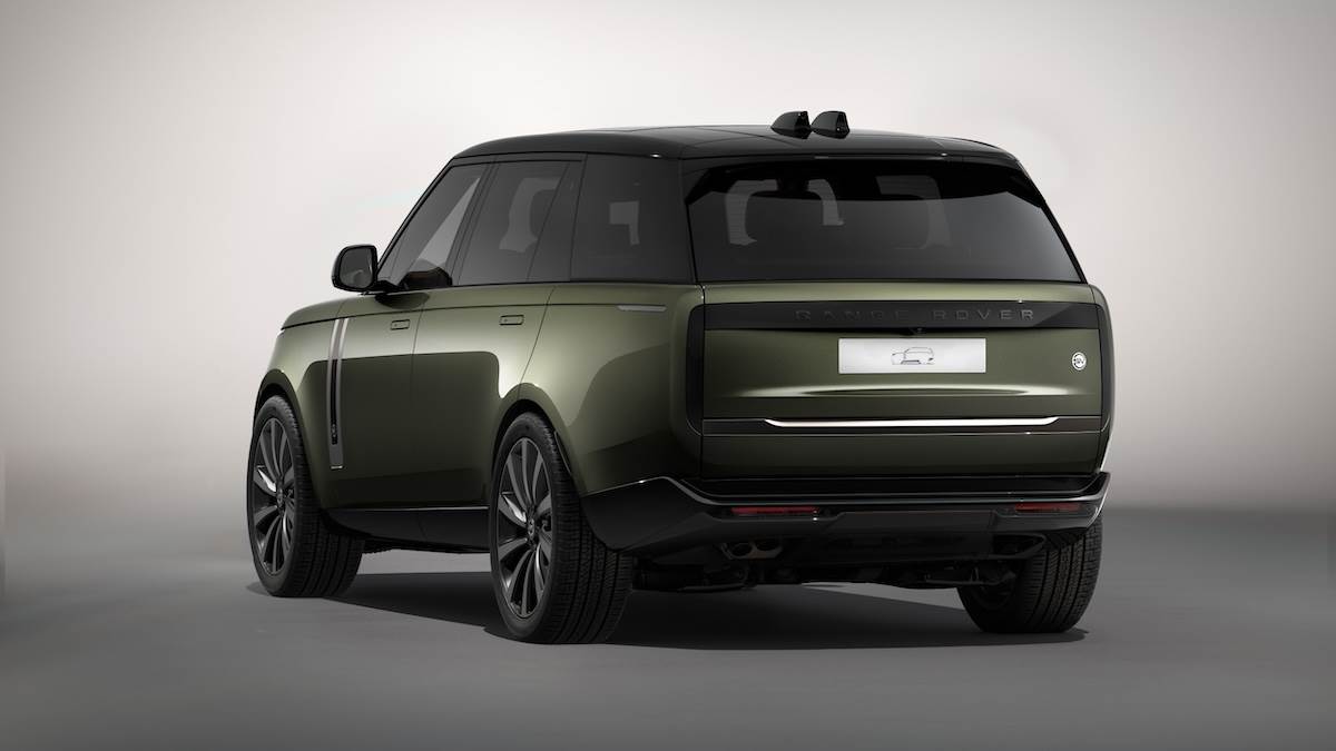 車漆靈感源自Range Rover經典配色——Lincoln Green林肯綠。（圖／JLR Taiwan提供）