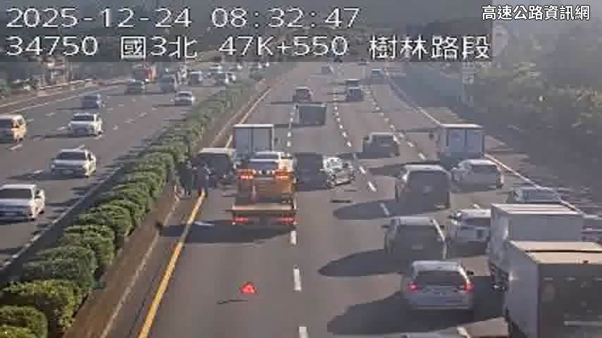 76e27c22801fddee8dfd4f443201fdab-3.mp4_snapshot_00.01.076