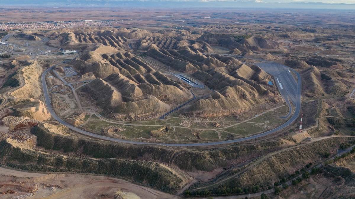 這次紀錄是在摩洛哥的UTAC測試場創下,車輛進行了長達近10小時的行駛,中間僅有更換駕駛員而短暫停止。(圖/雷諾提供)