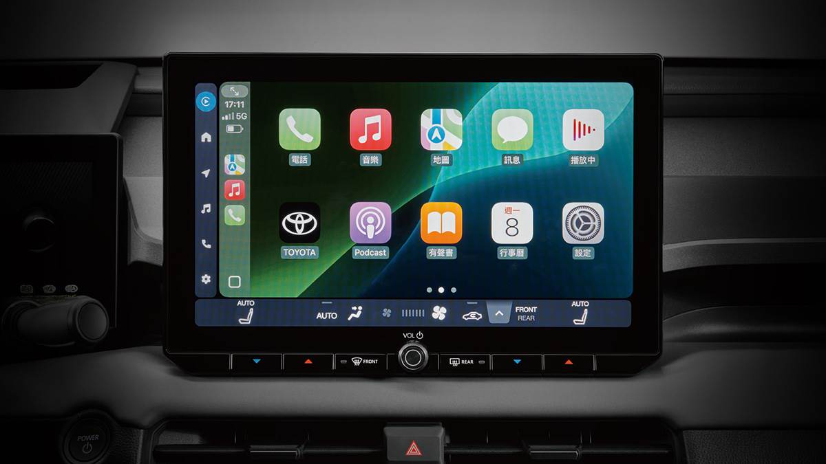 12.9吋懸浮式音響主機不僅提供高解析度畫質與靈敏的操作反應，更整合了空調控制、駕駛輔助系統設定等車載功能。（圖／和泰提供）