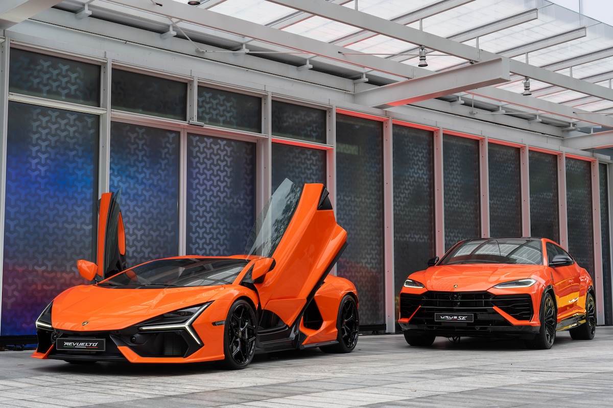 Revuelto(左)以及Urus SE。(圖/林昱丞攝影)