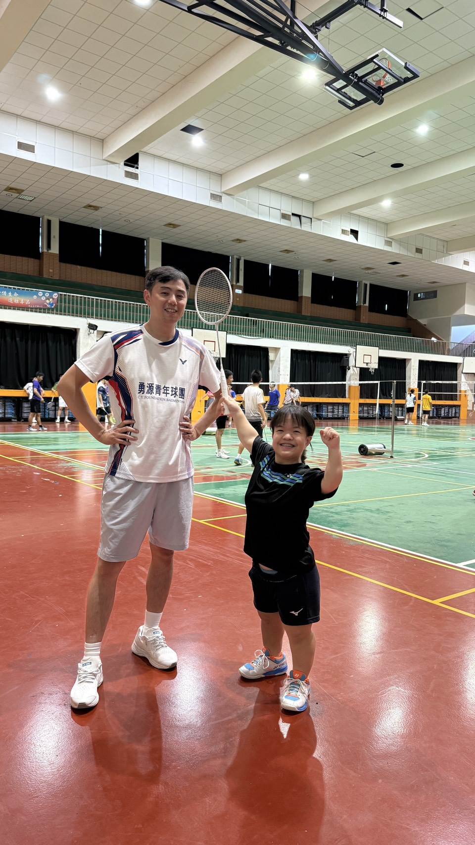 鄭竣逸是<a href='/search/tags/帕拉羽球/' target='_blank'>帕拉羽球</a>國手吳于嫣的指導教練長期陪伴選手走過訓練與競賽的每一個階段