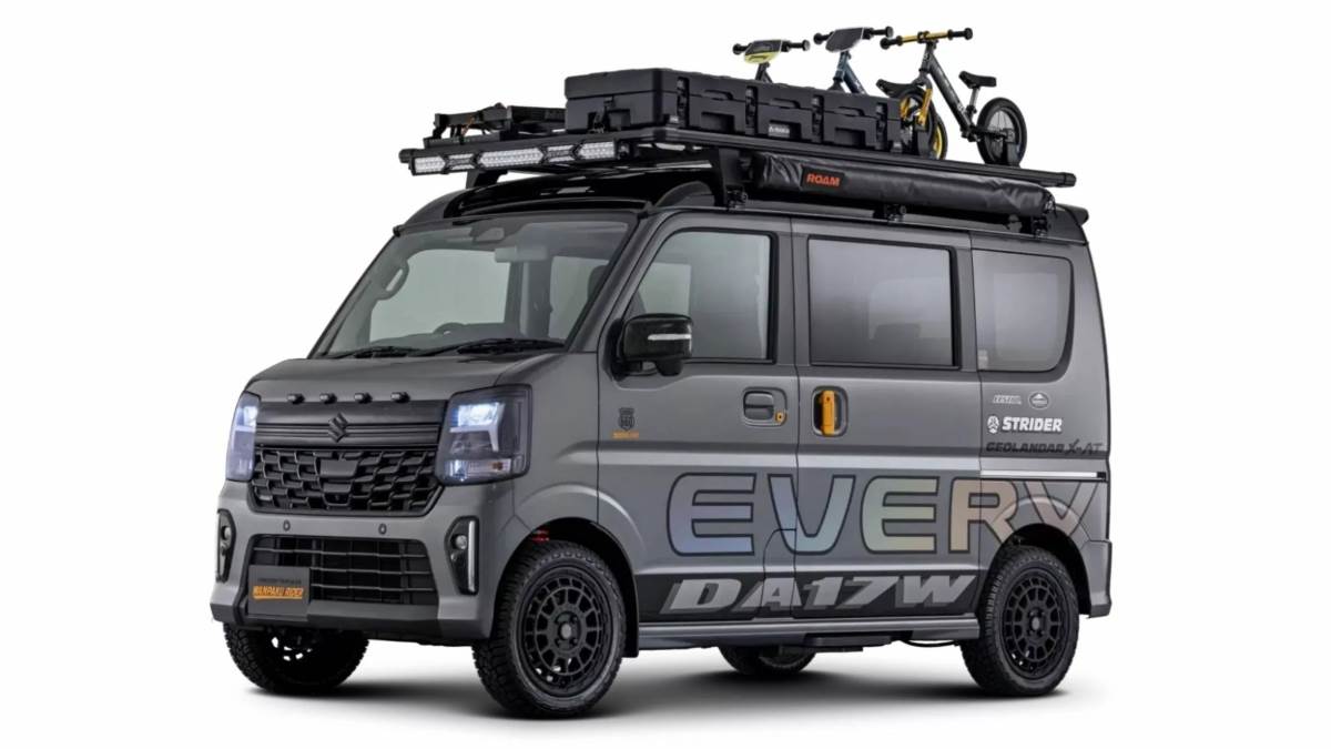 Every Wagon Wanpaku Rider靈感源於親子戶外活動，車頂置放三輛兒童自行車，並配有LED光條及可折疊遮陽篷等裝備。（圖／鈴木提供）