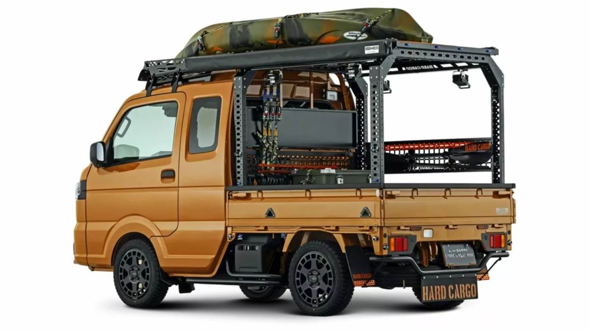 Every Wagon Wanpaku Rider展示車輛工作休閒的另一種面貌，既能承載工具與物資，也適合作為露營或海上休閒活動的基地。（圖／鈴木提供）