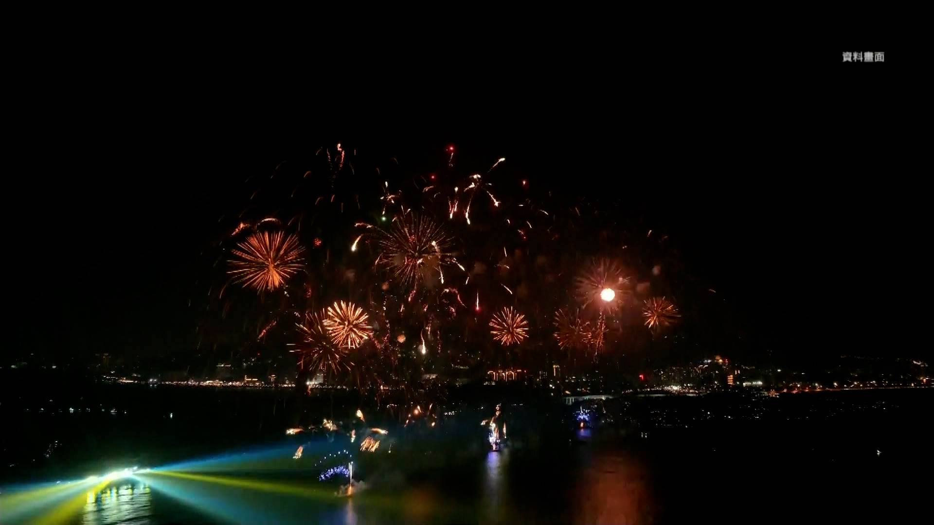 L BAR_整點用(修邊).00_04_46_24.Still014