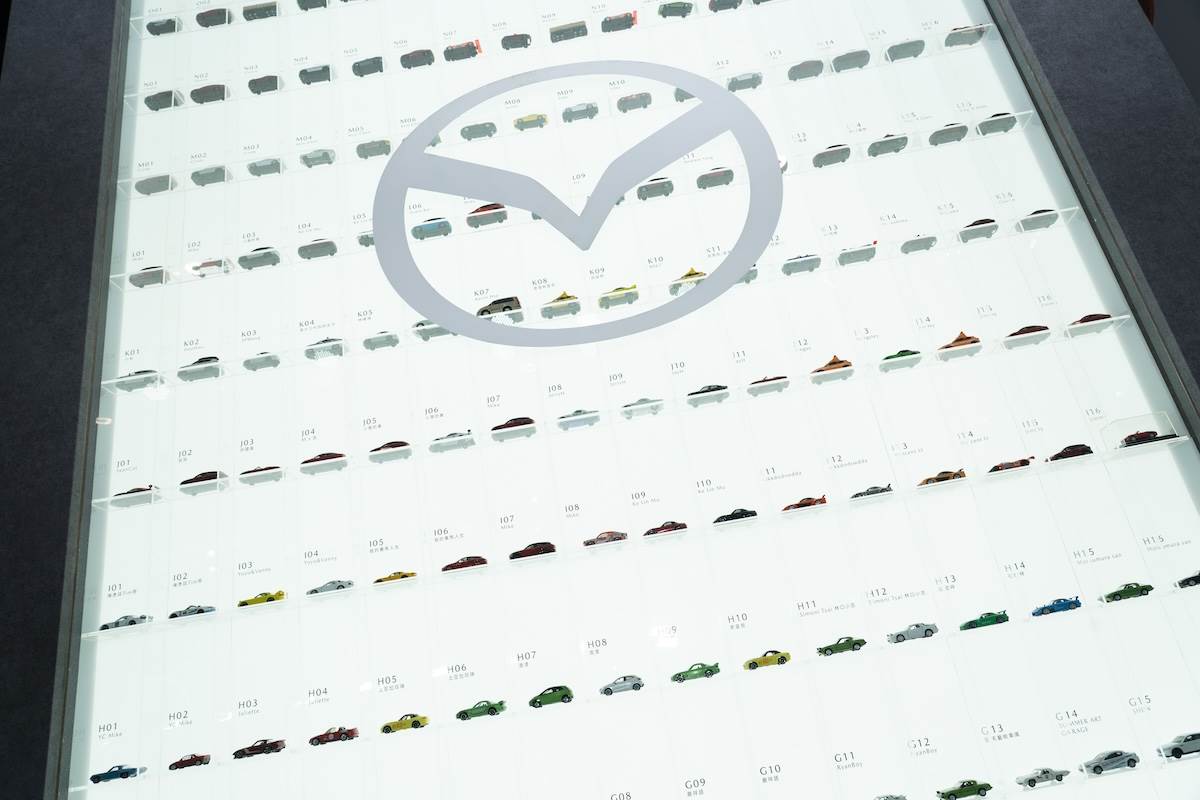 「MAZDA 小車大秀」集結全台逾百位車迷珍藏的256輛MAZDA模型車。（圖／林昱丞攝影）