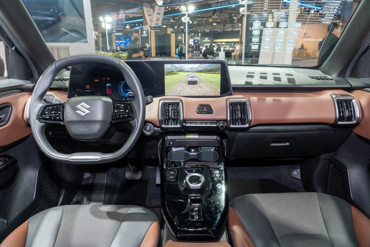 e VITARA座艙以科技質感與冒險風格雙語彙構築而成。（圖／林昱丞攝影）