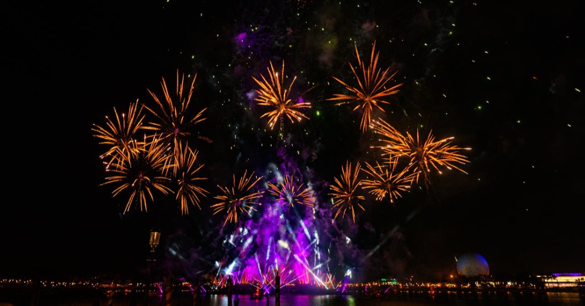 隨著現場群眾激昂的倒數聲，中東杜拜的跨年大秀震撼登場。（示意圖／Pexels）