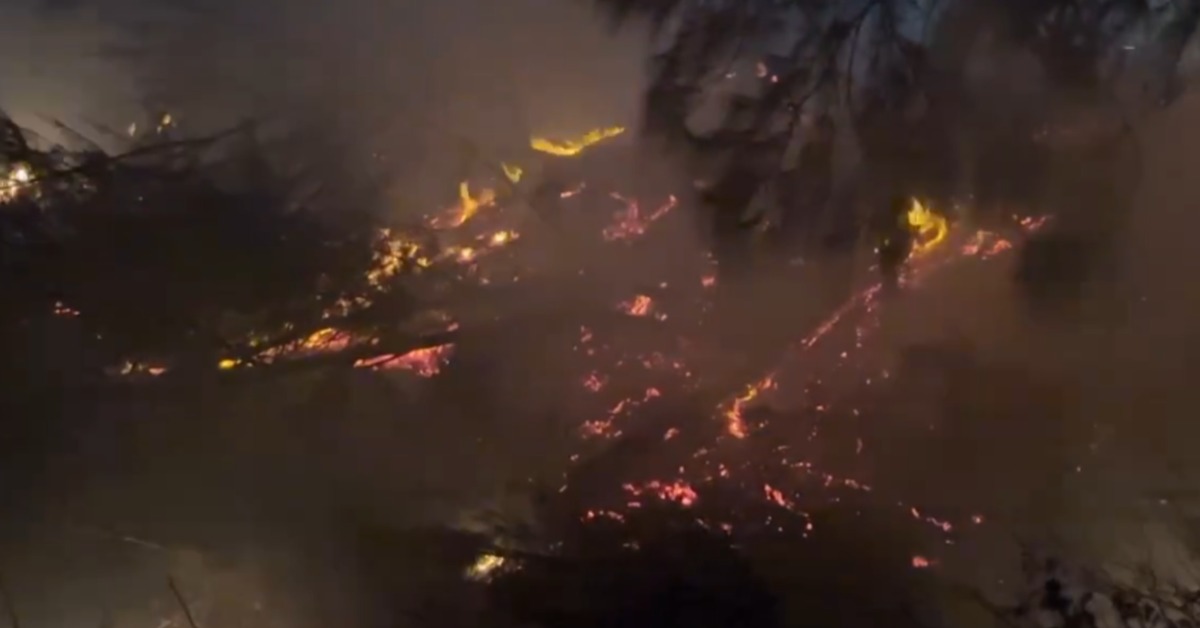 金門跨年晚會煙火施放，才剛放完2分鐘，卻傳出火警。（圖／東森新聞）